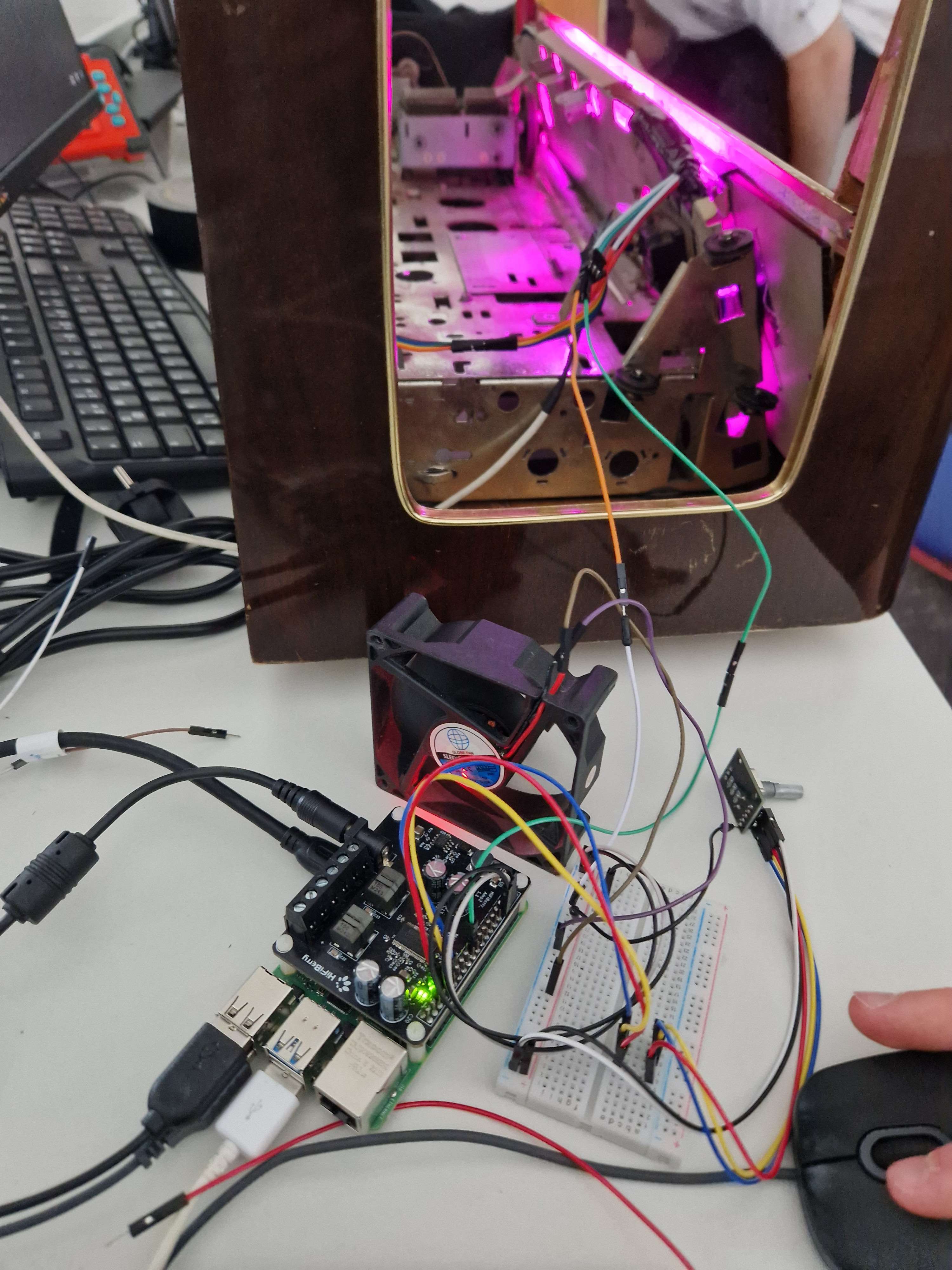 raspy_lüfter_led_streifen